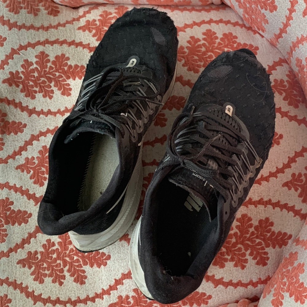 *used* Nike Zoom Vomero 14 Running Shoe